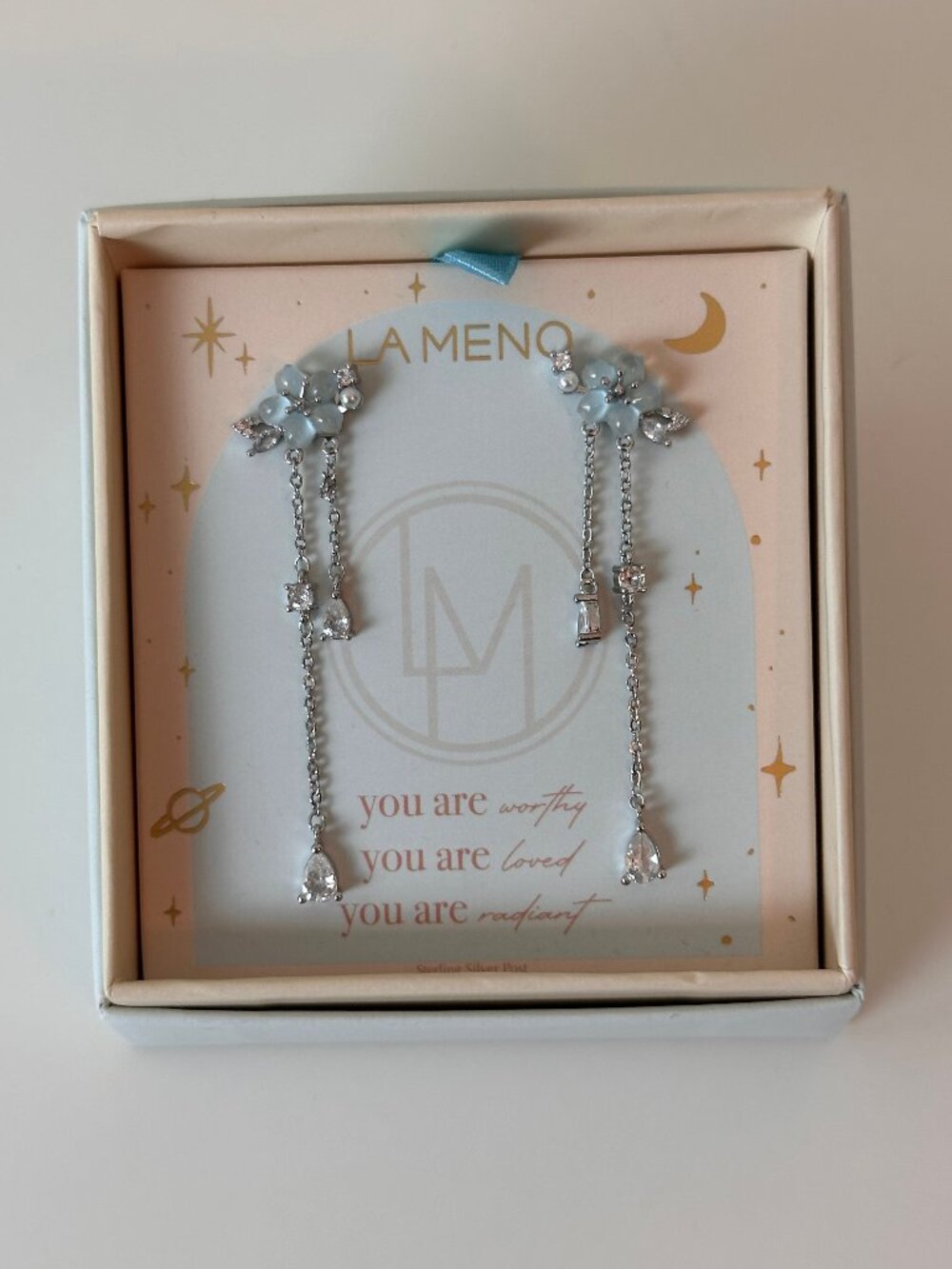 La Meno Flower Crystal Dangling Earrings